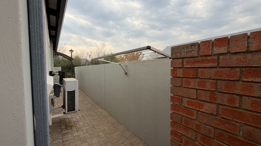 2 Bedroom Property for Sale in De Land Estate North West